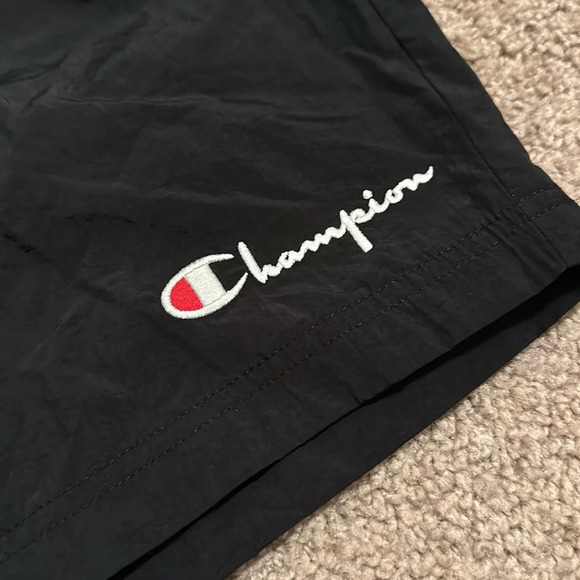 Champion 6 Inch Logo Embroidered Nylon Black Warm Up Swishy Short Size XXL - Picture 3 of 6